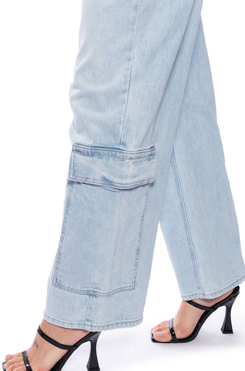 CRUSHING ON THEM VINTAGE LOW RISE LIGHT DENIM JEAN