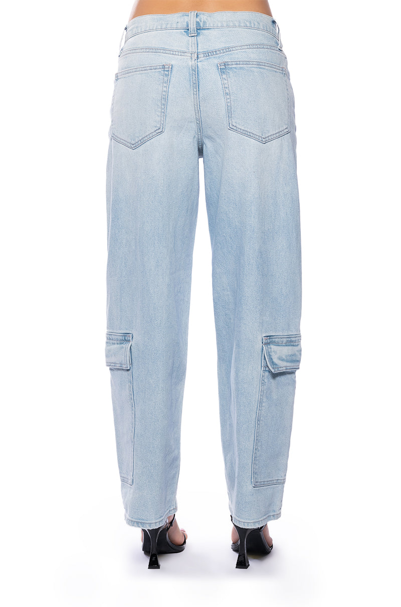 CRUSHING ON THEM VINTAGE LOW RISE LIGHT DENIM JEAN