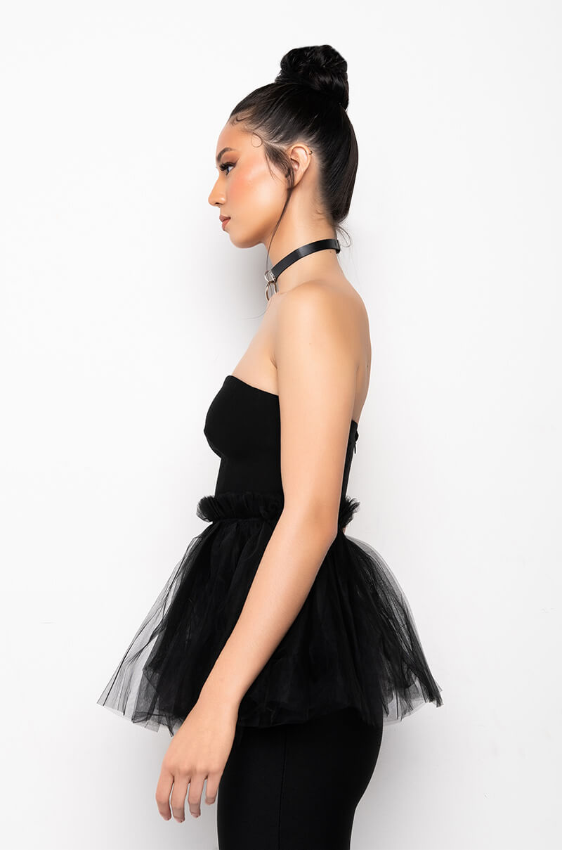 DANCE TO THIS STRAPLESS TULLE PEPLUM BLOUSE