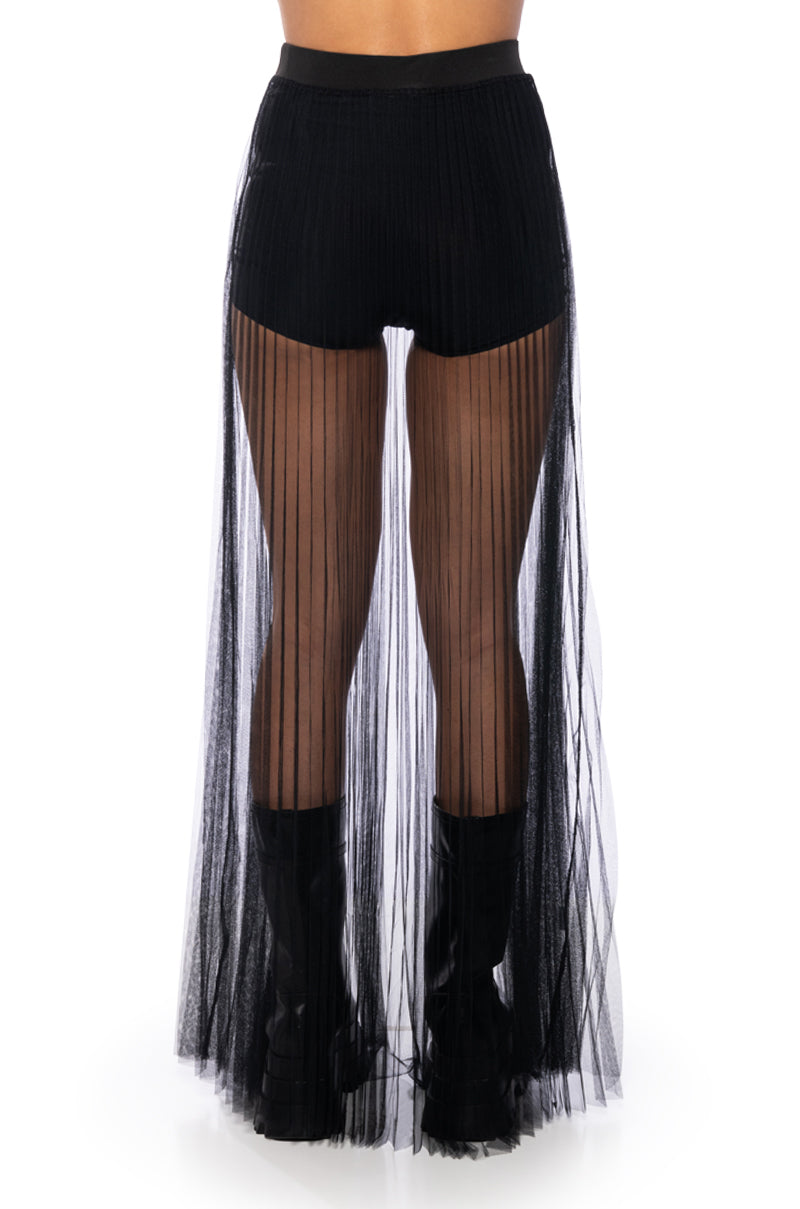 DANCING ALL NIGHT MAXI SKIRT IN BLACK