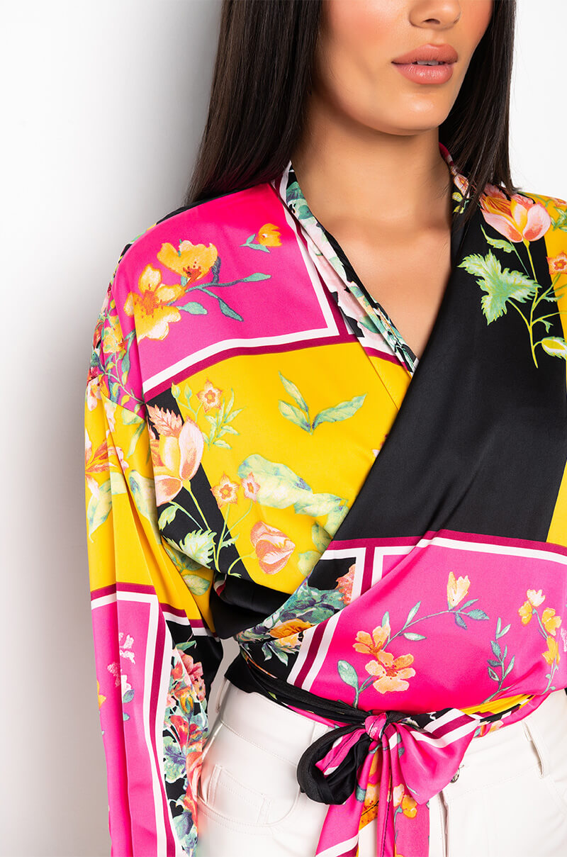DARLING FRONT TIE FLORAL BLOUSE