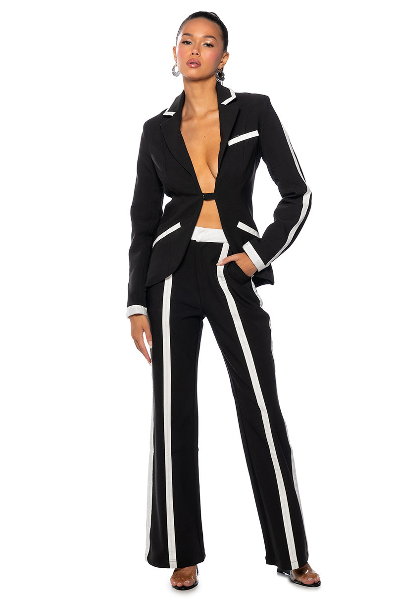 DAY TO NIGHT BLAZER JACKET