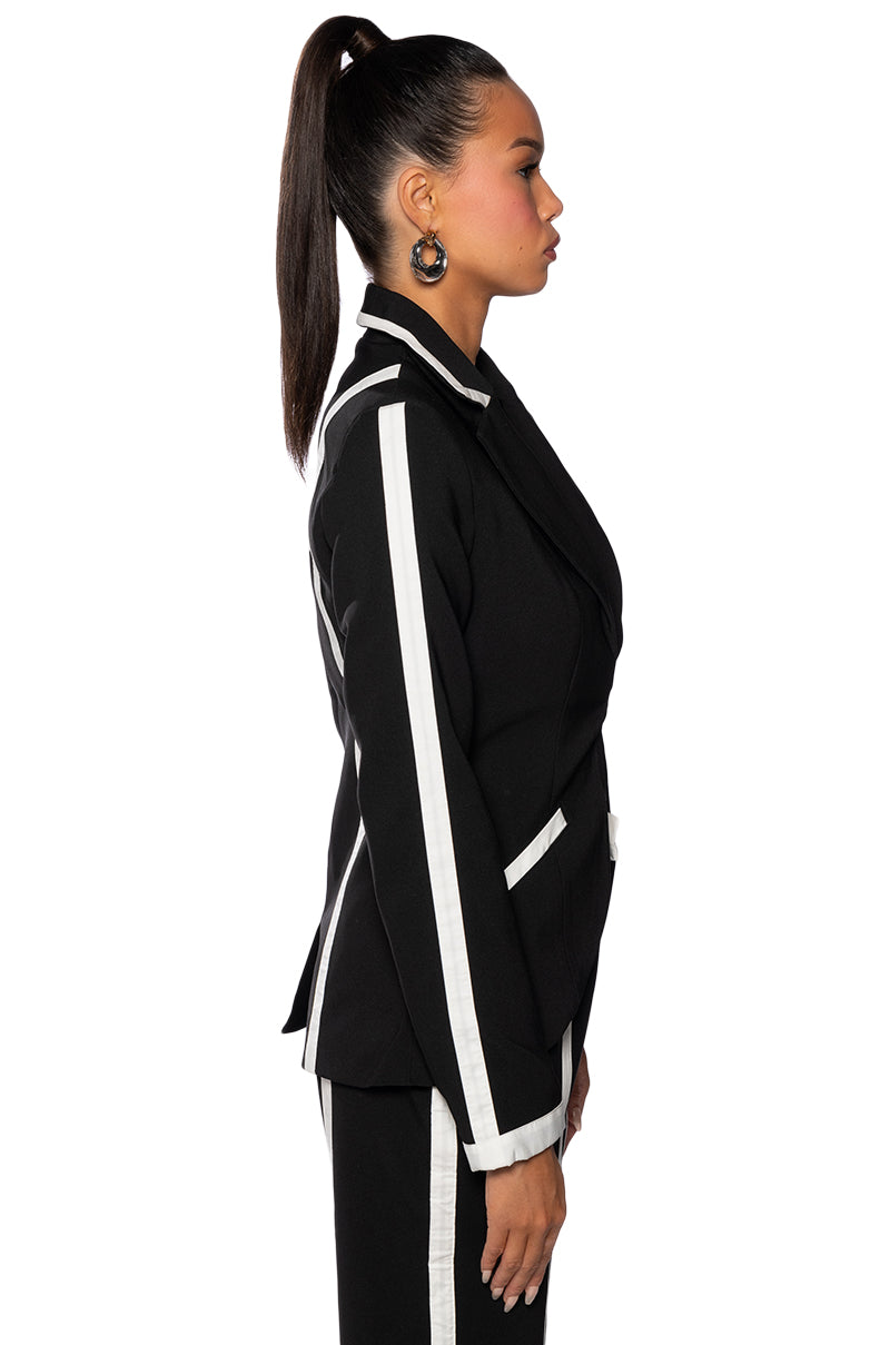 DAY TO NIGHT BLAZER JACKET