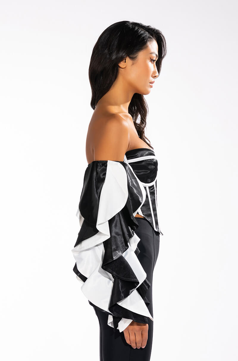DAYDREAMIN RUFFLE SLEEVE CORSET BLOUSE