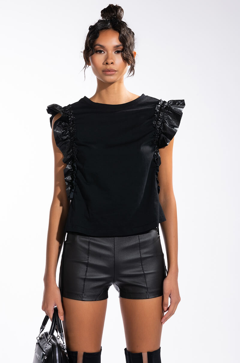 DREAM ON RUCHED SLEEVE CREW NECK TSHIRT