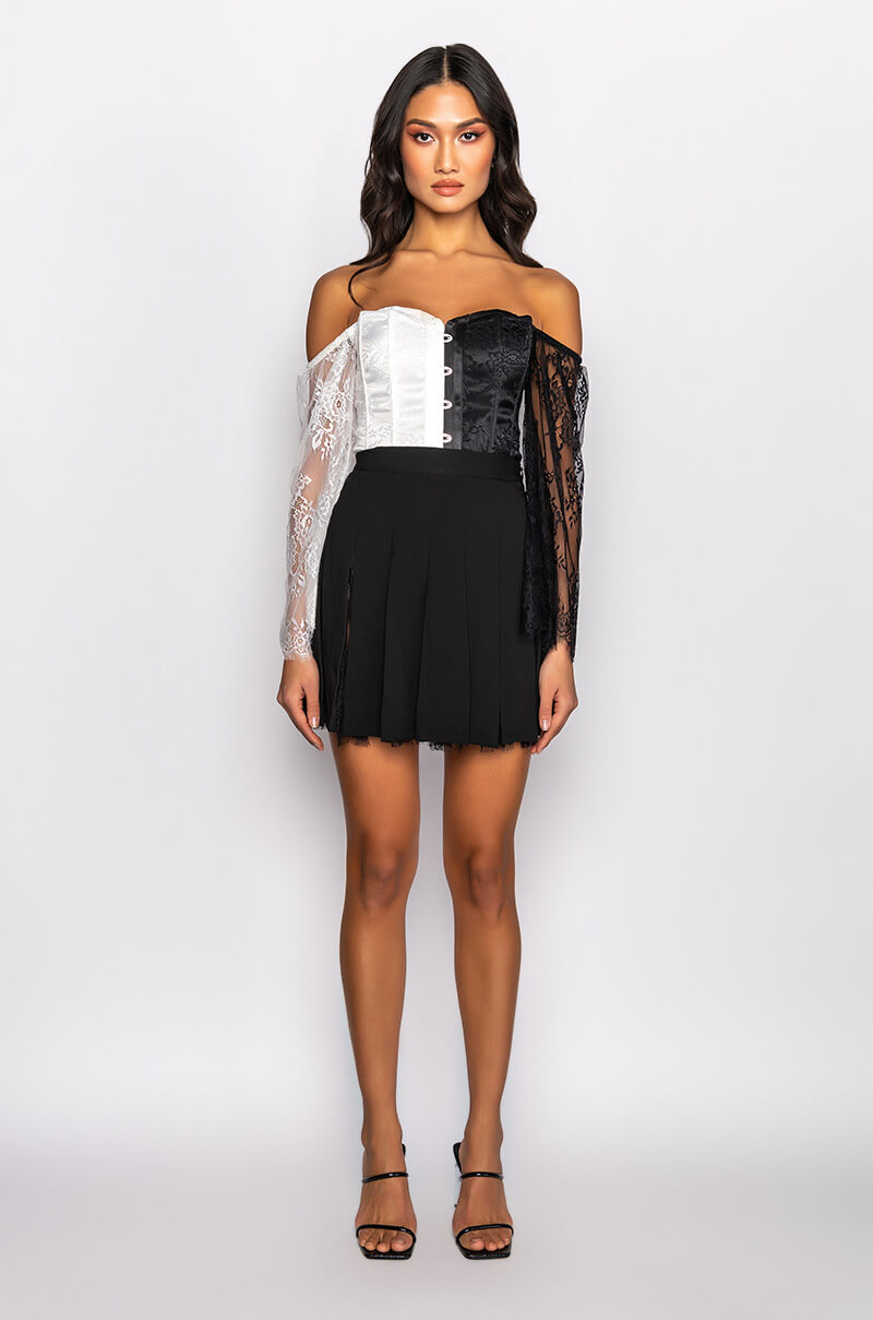 DREAMY OFF THE SHOULDER LACE CORSETED BLOUSE