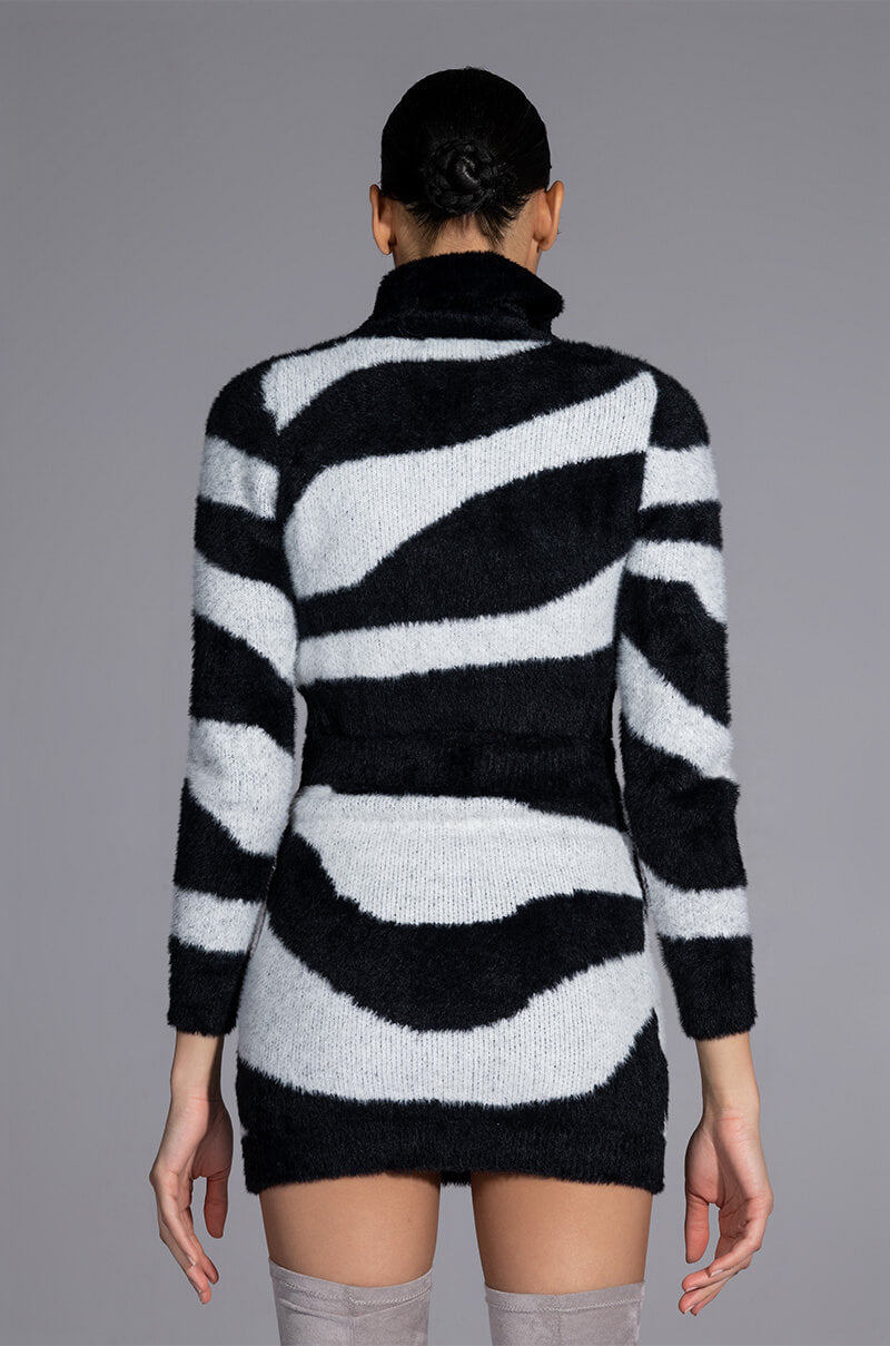 EASY DOES IT LONG SLEEVE BUTTON DOWN SWEATER