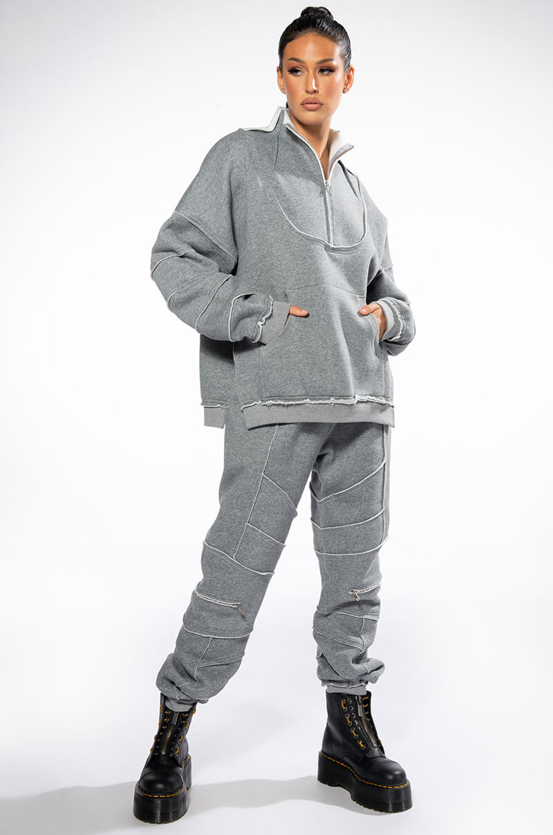 EFFORTLESS OVERSIZED HALF ZIP SWEATSHIRT