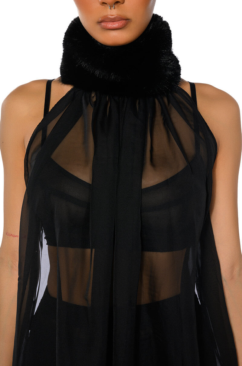 ELEGANT TURTLE NECK BLOUSE