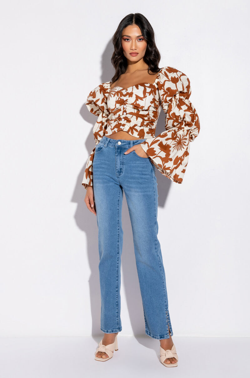 ELEVATED MID RISE STUD SLIT STRAIGHT JEANS