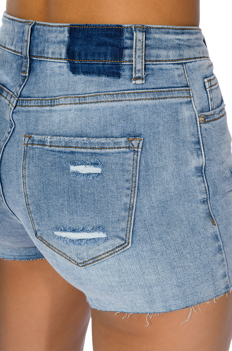 EVERYDAY MID RISE CUT OFF DENIM SHORT