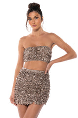 EYES ON ME TEXTURED TOP