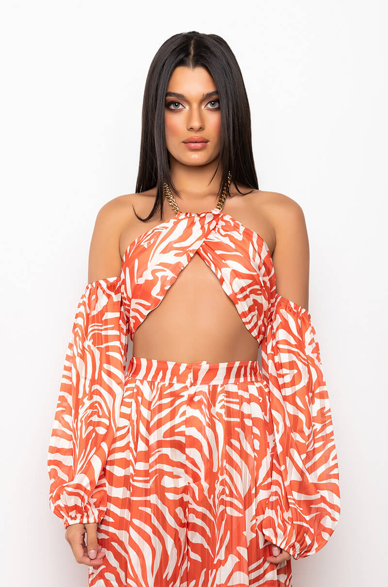 FEELING GOOD LIVING BETTER CHAIN HALTER CROP TOP