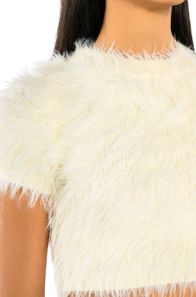 FUZZY MOOD SHORT SLEEVE TOP