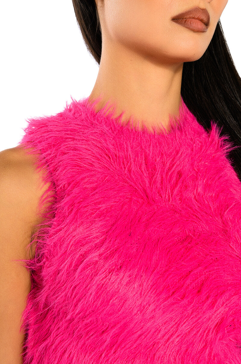 FUZZY MOOD SLEEVELESS TOP