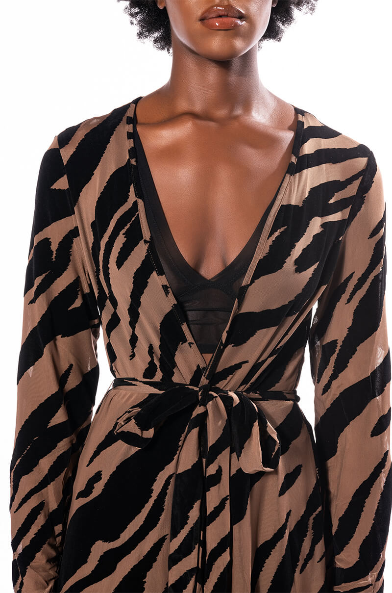GIRL'S INSTINCT DUSTER
