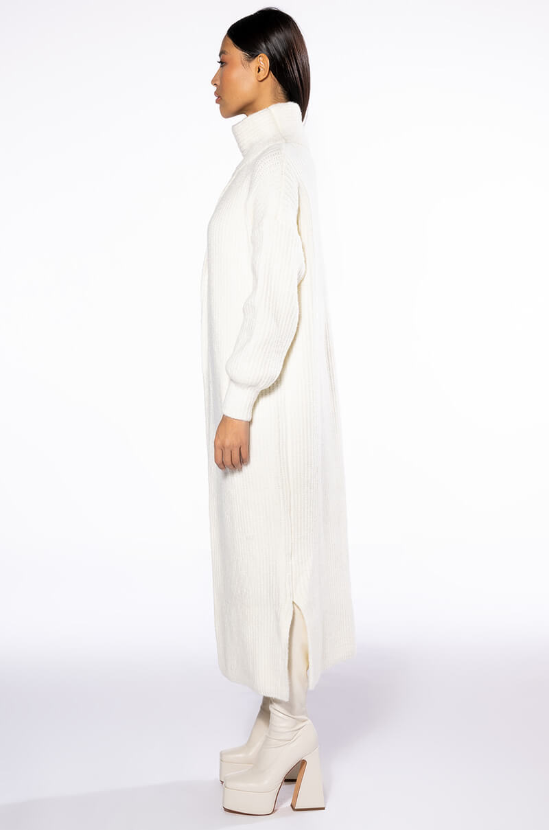 PHOEBE CHUNKY KNIT LONG SWEATER