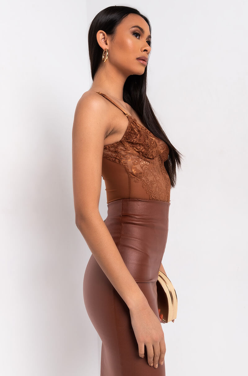 GISELE LACE CUP BODYSUIT