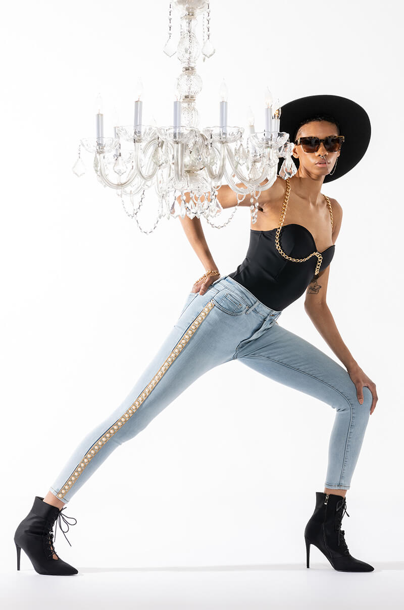GOLDEN HOUR SKINNY JEANS WITH PEARLS