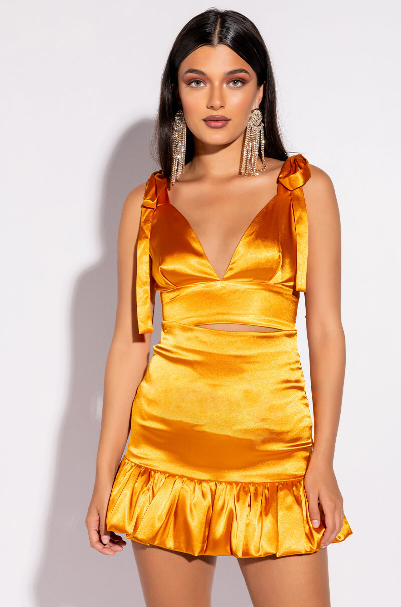 GOLDEN HOUR TIE SLEEVE CROP TOP