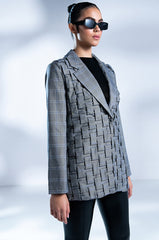 GOT ME IN LOVE WEAVE PLAID BLAZER
