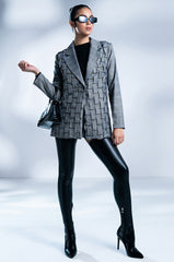 GOT ME IN LOVE WEAVE PLAID BLAZER