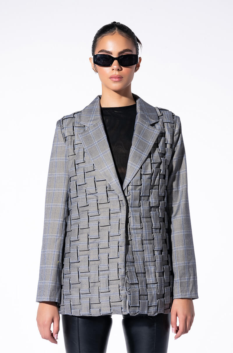 GOT ME IN LOVE WEAVE PLAID BLAZER