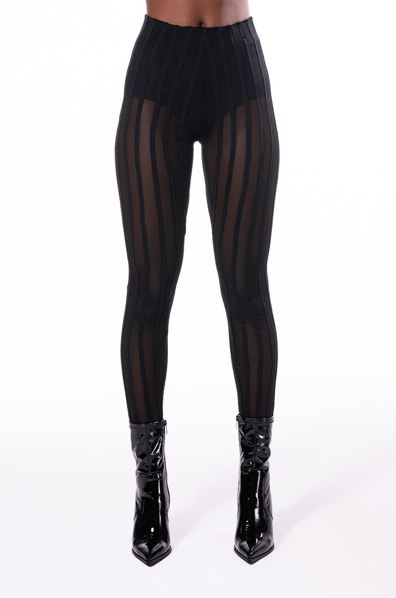 HEAR ME SAY MESH STRIPED LEGGING