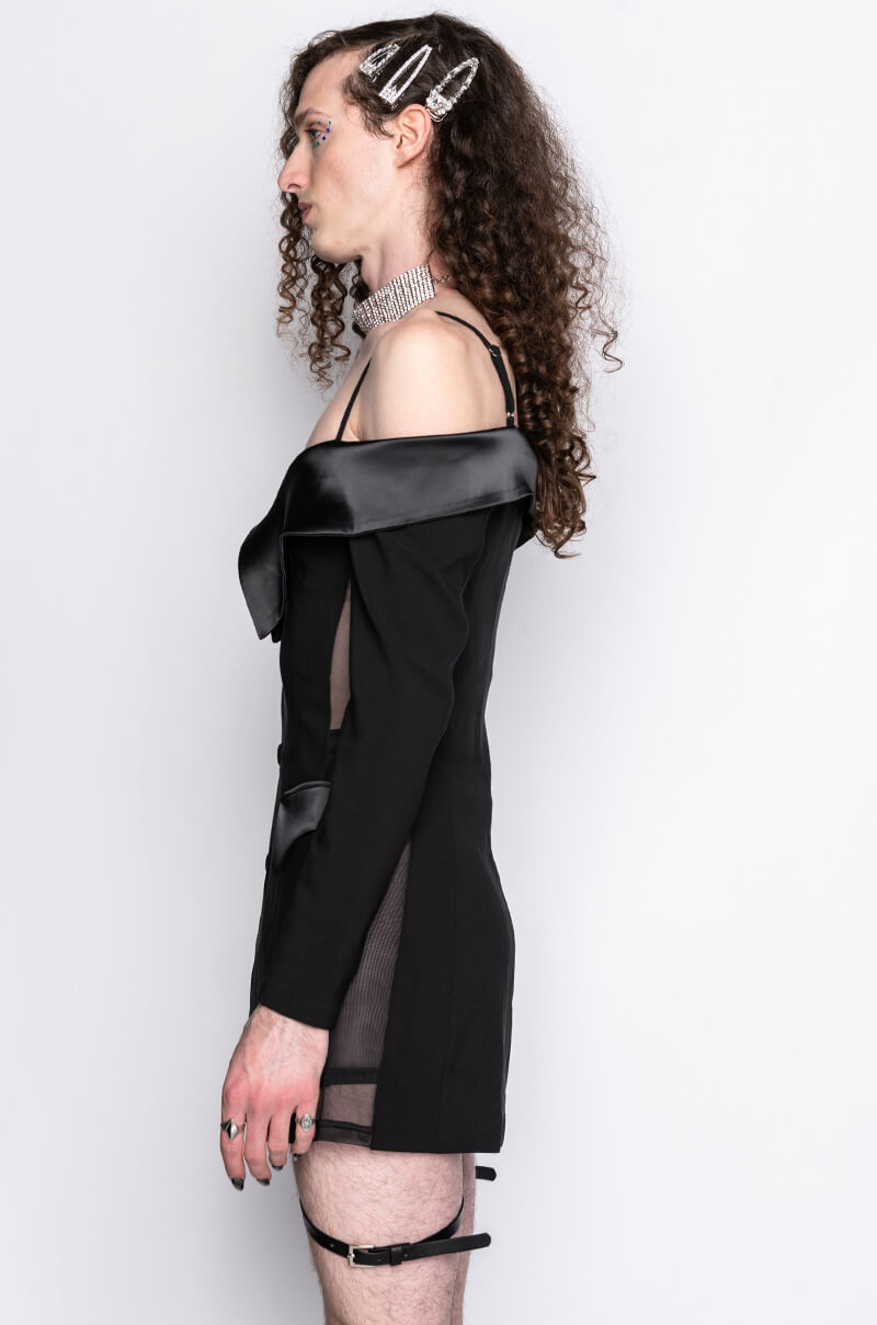 I AM ME FLO OFF THE SHOULDER FASHION BLAZER