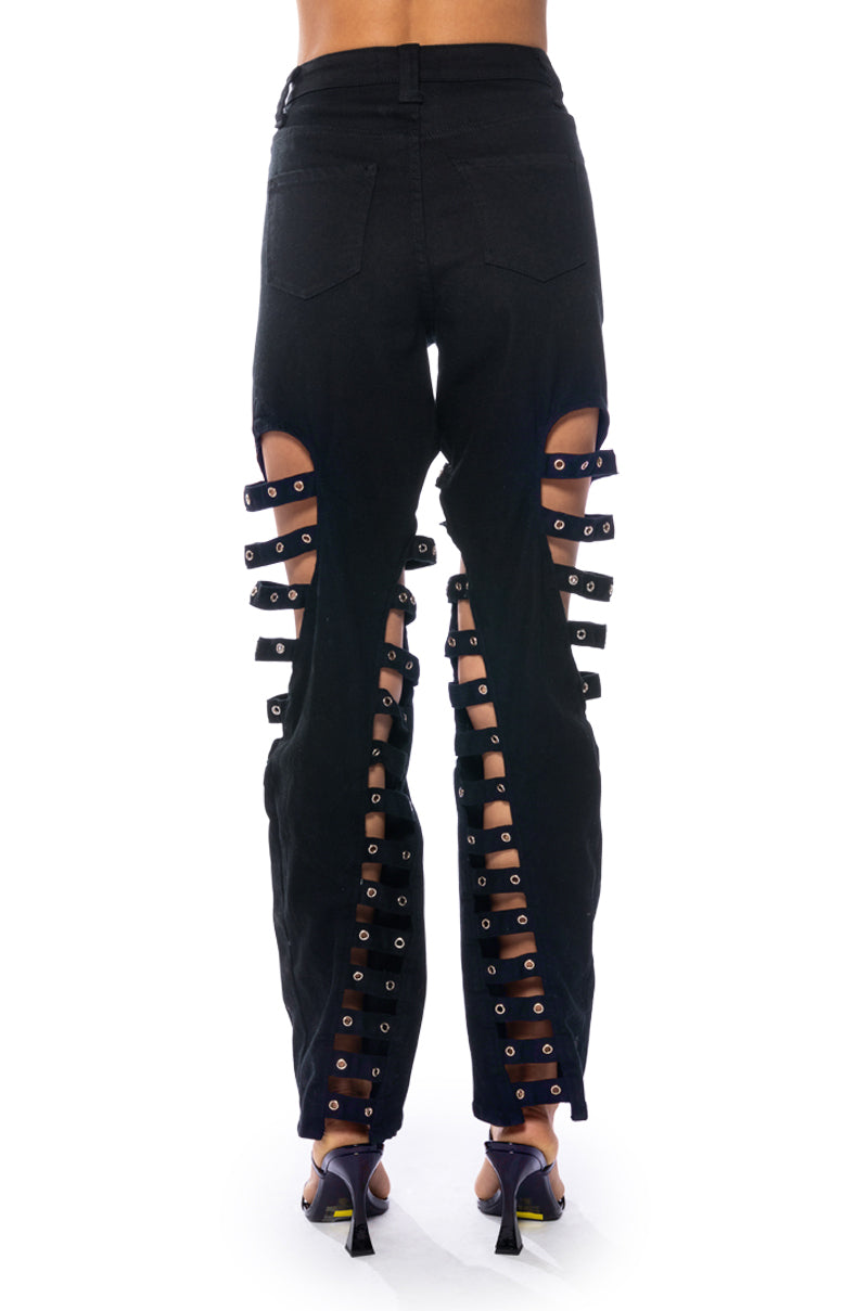 IN LOVE WITH THE DEVIL CUT OUT DETAILED JEANS