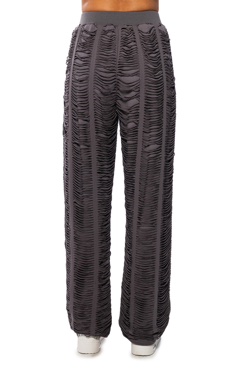 DISTRESSED OVERSIZED WIDE LEG PANTS