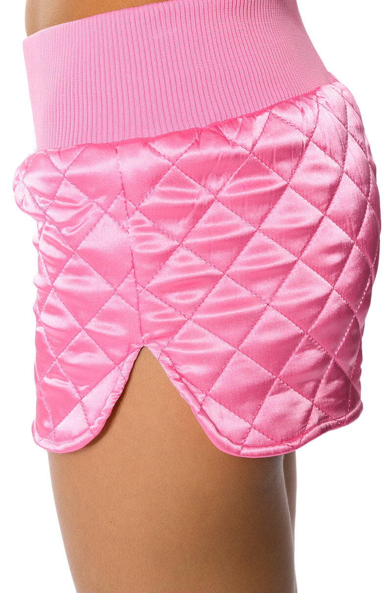 ITS GIVING QUILTED SPRING SHORTS IN PINK
