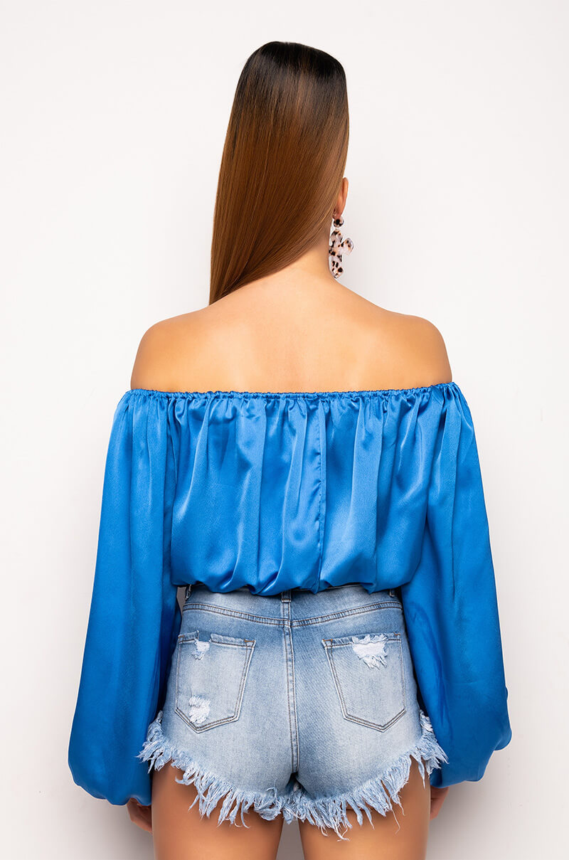 RAYLA OFF THE SHOULDER CROPPED BLOUSE