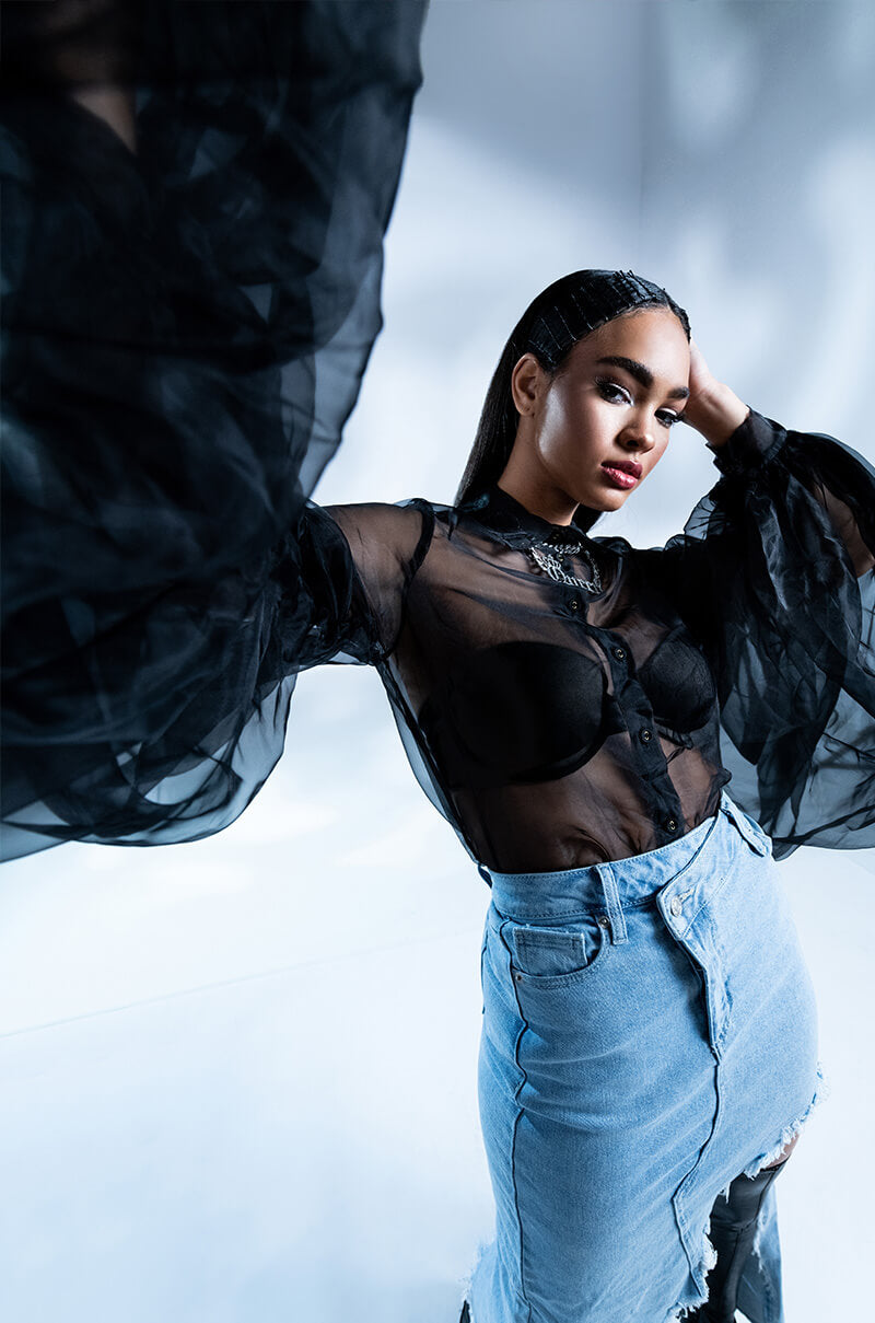 JOYEUX ANNIVERSAIRE SUPER VOLUMINOUS SLEEVE BLOUSE