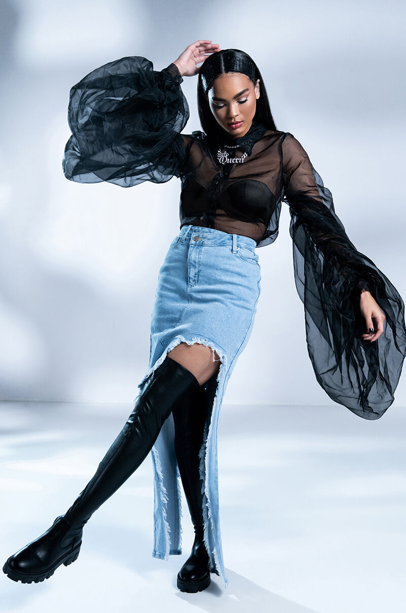 JOYEUX ANNIVERSAIRE SUPER VOLUMINOUS SLEEVE BLOUSE