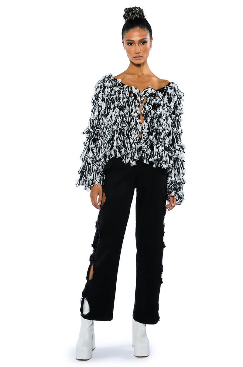 KEEP IT 100 CROPPED SWEATER