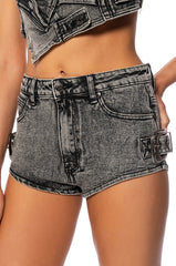 KENLY BUCKLE DETAIL DENIM SHORTS