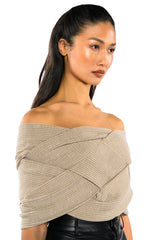KNOT YOUR AVERAGE GAL KNIT TOP