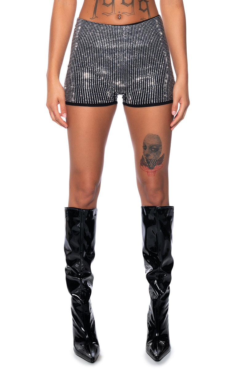 LINE UP EMBELLISHED CLUB SHORTS