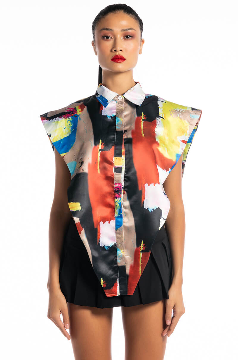 THE ONE AND ONLY TRIANGLE SHAPE BUTTONDOWN TOP