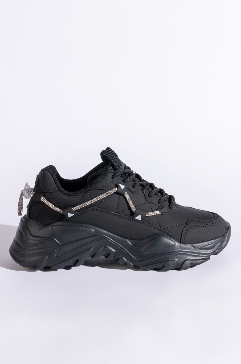 LOOK BACK AT IT FLATFORM SNEAKER IN BLACK