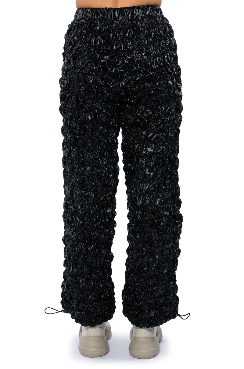 LOSE CONTROL TEXTURED PANTS
