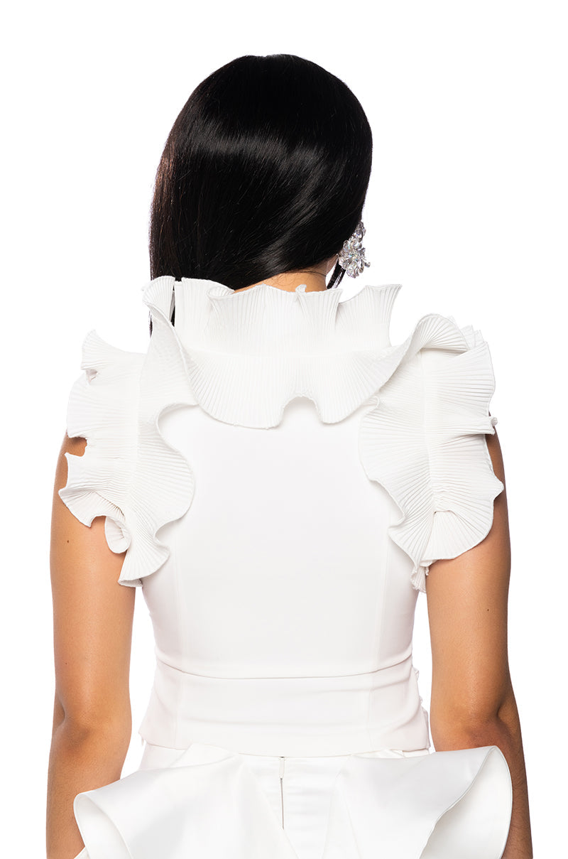 MAIN CHARACTER ENERGY RUFFLED BLOUSE IN WHITE