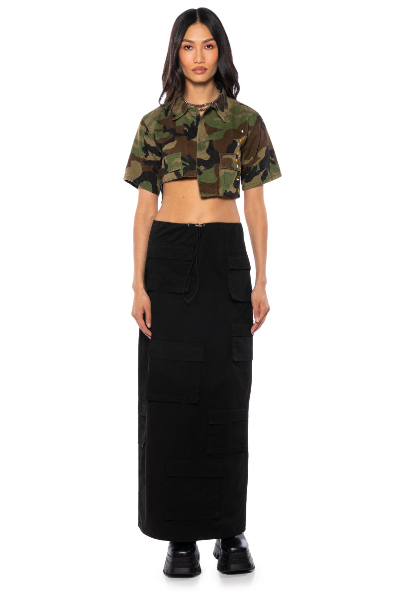 MY WAY BUTTON DOWN CAMO CROP TOP
