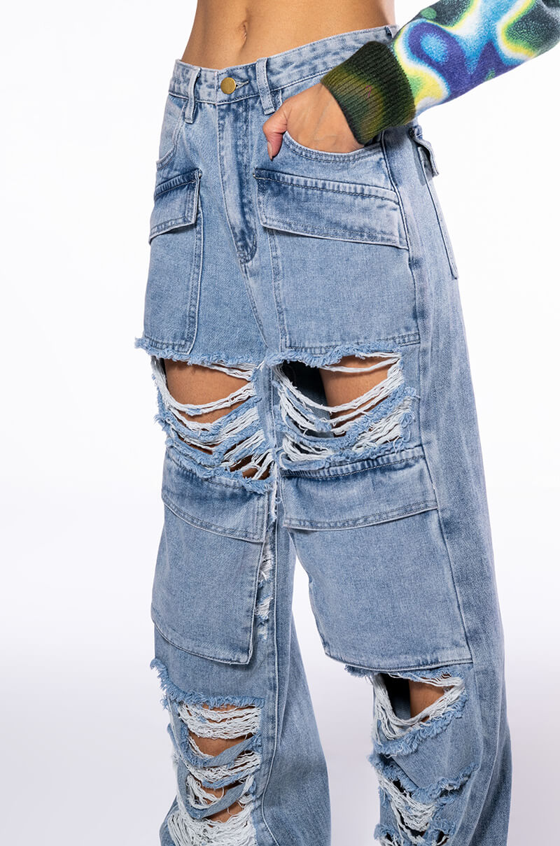 NEVER STRESSED DISTRESSED RELAXED FIT JEANS
