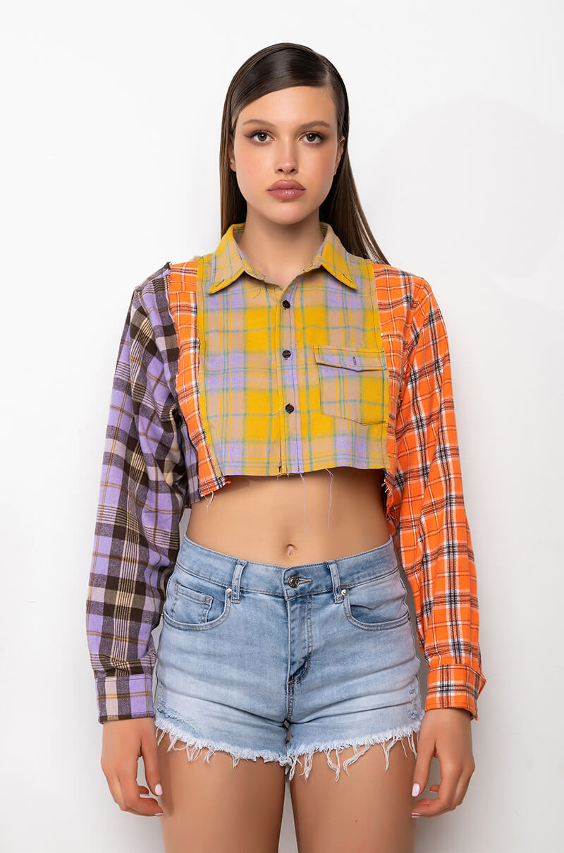 NEW TO HER CROPPED BUTTON UP PLAID TOP