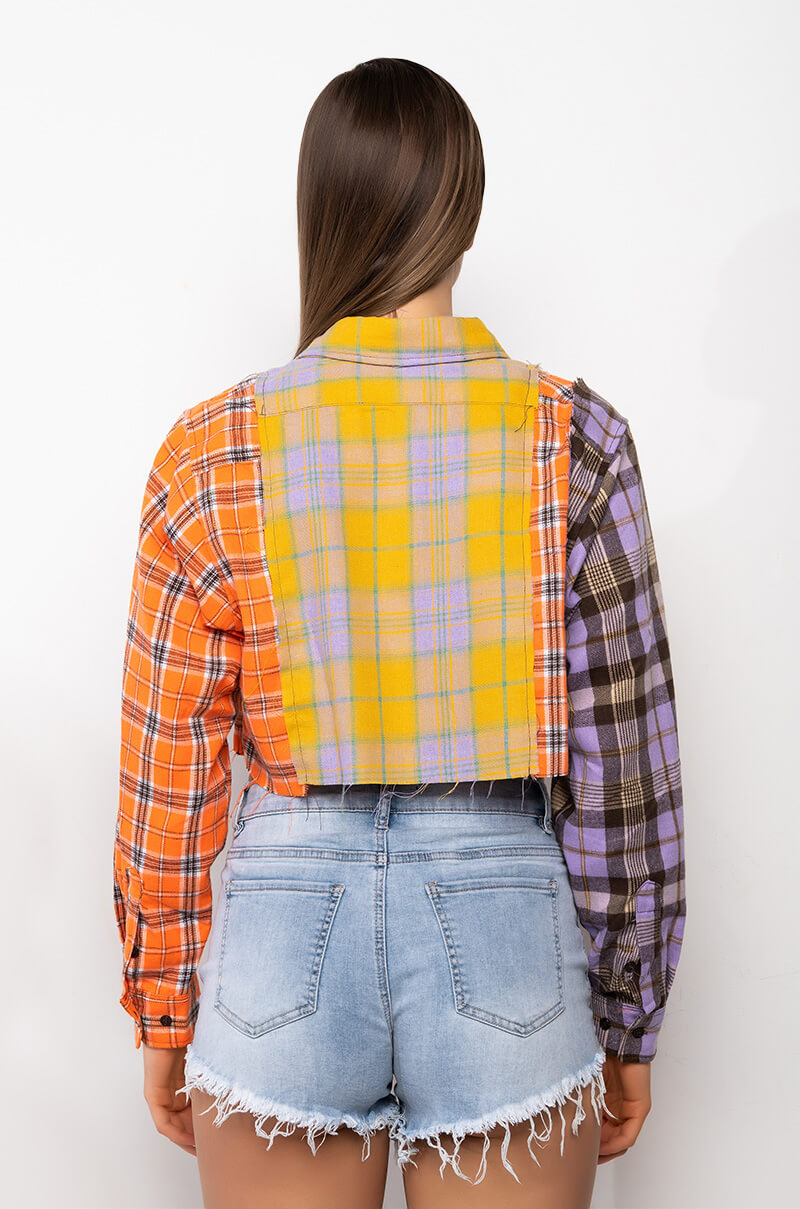 NEW TO HER CROPPED BUTTON UP PLAID TOP
