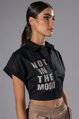 NOT IN THE MOOD CROPPED BUTTON DOWN BLOUSE