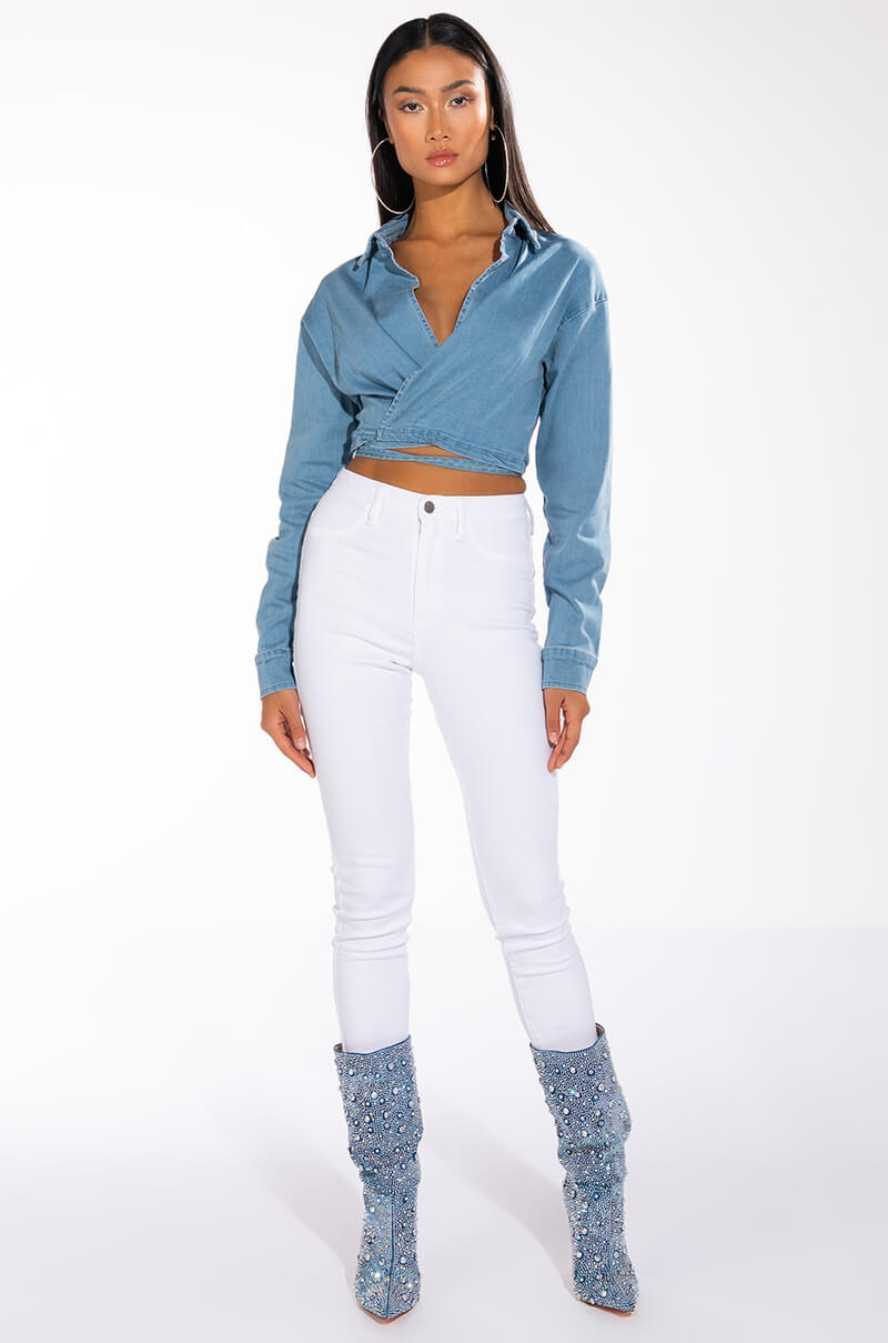 OFF DUTY CROPPED LONG SLEEVE CHAMBRAY BLOUSE
