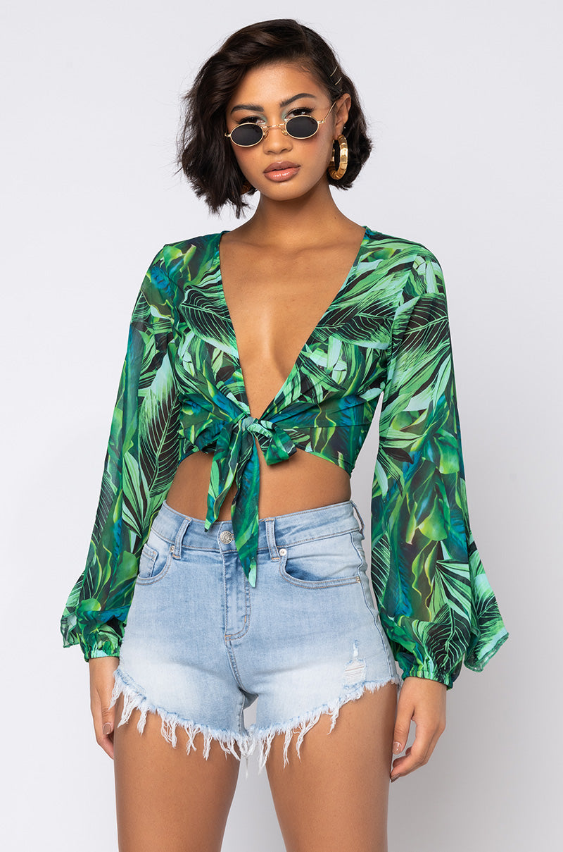 ON A STROLL TIE FRONT TOP